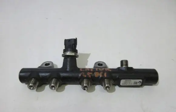 Renault Captur Fuel main line pipe 175215346R H8201157327