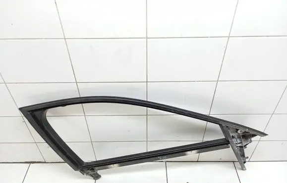 Audi A3 S3 8P Front door window/glass frame 8P4837630