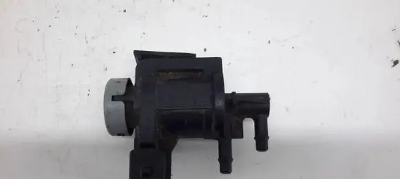 Volkswagen PASSAT B5 Turbo solenoid valve 1J0906283A