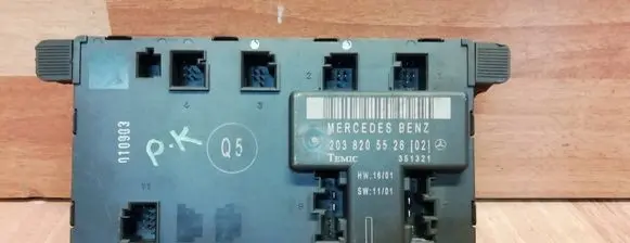 Mercedes-Benz C W203 Door control unit/module 2038205526 A2038205526 351321