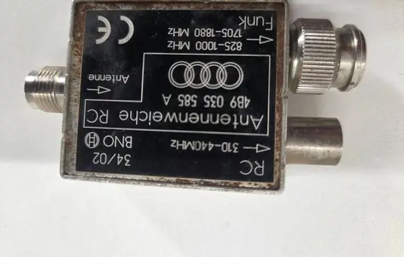 Audi A6 S6 C5 4B Aerial antenna amplifier 4B9035585A 8251000 17051880