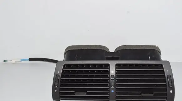 BMW X5 E53 Dash center air vent grill 8402221