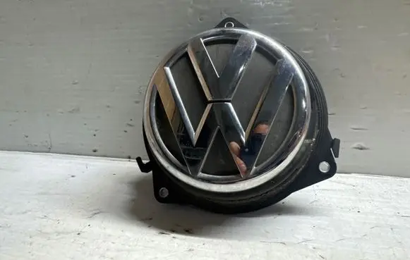 Volkswagen PASSAT B7 Tailgate/trunk/boot exterior handle 3C5827469J