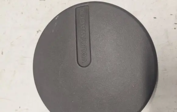 Volkswagen PASSAT B2 Original wheel cap 321601151D