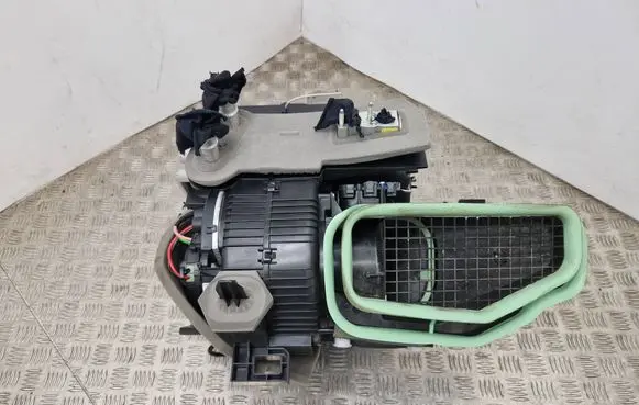 DS Automobiles 4 II Interior heater climate box assembly 9833951380 T75061C 7871801