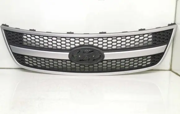 Hyundai H-1, Starex, Satellite Front bumper upper radiator grill 865604h000