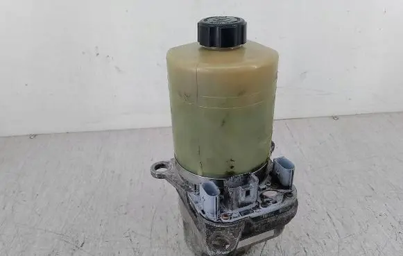 Ford Focus C-MAX Power steering pump 3M51-3K514