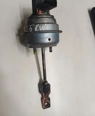 Volkswagen PASSAT B7 Turbine electric control actuator 75530329 BMR