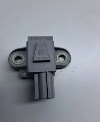Volkswagen Golf VI Airbag deployment crash/impact sensor 1KM955557S