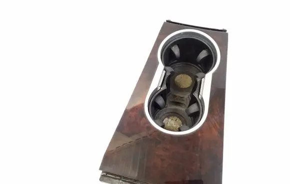 Cup holder front