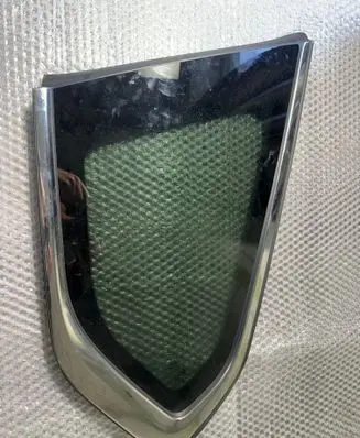 Hyundai Santa Fe Rear side window 87810S1000
