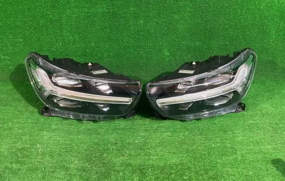 Volvo XC40 Headlight/headlamp 32133577