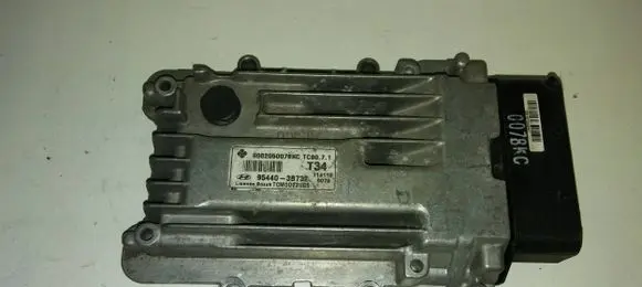 Hyundai Santa Fe Gearbox control unit/module 954403B732 9002050078KC TCM0D22UC5