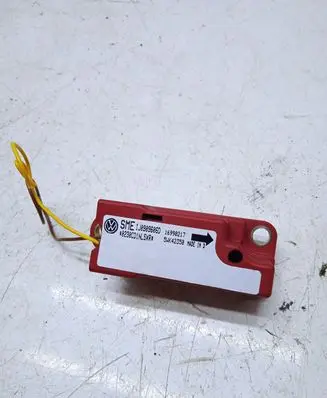 Volkswagen PASSAT B5 Airbag deployment crash/impact sensor IJ0909606D
