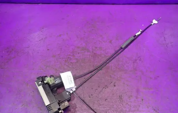 Opel Vectra C Rear door lock 
