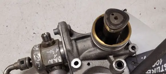 BMW 1 F20 F21 Fuel injection high pressure pump 13517607159 0261520150 3002806747