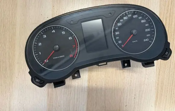 Audi A1 Speedometer (instrument cluster) 8X0920900B