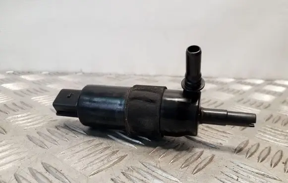 Audi A5 Sportback 8TA Headlight washer pump 8K0955681