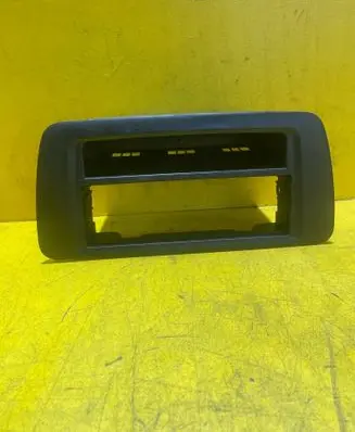 Seat Ibiza IV (6J,6P) Radio/GPS head unit trim 6J0858063A