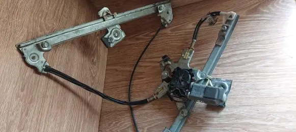 Seat Ibiza II (6k) Front door window regulator with motor 
