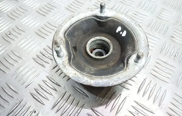 BMW 1 E81 E87 Front upper strut mount 6760943