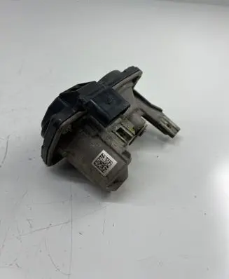 Volkswagen Tiguan Intake manifold valve actuator/motor 5Q0253691K