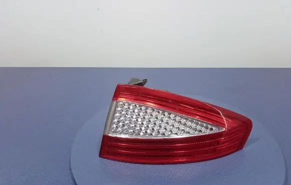 Ford Mondeo MK IV Rear/tail lights 7S7113404A