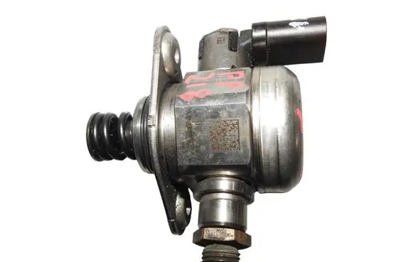 Audi RS3 Fuel injection high pressure pump 07K127025E