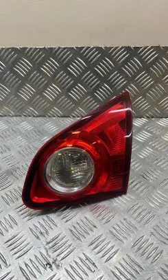 Nissan Qashqai+2 Tailgate rear/tail lights