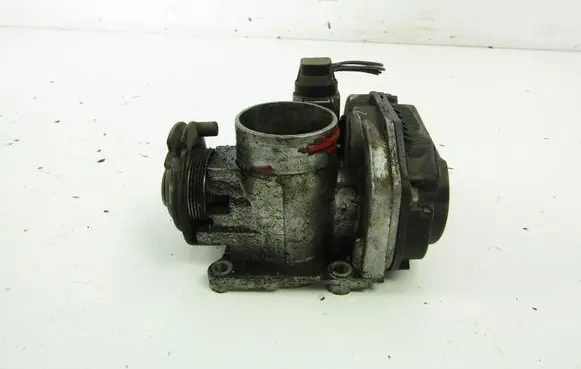 Volkswagen Golf IV Electric throttle body valve 