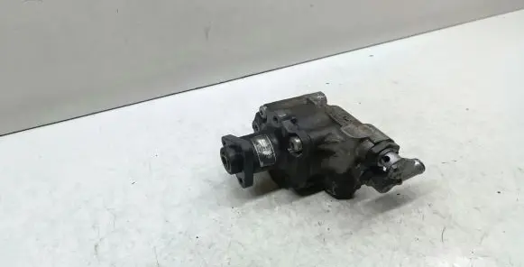 BMW X3 E83 Power steering pump 3450502
