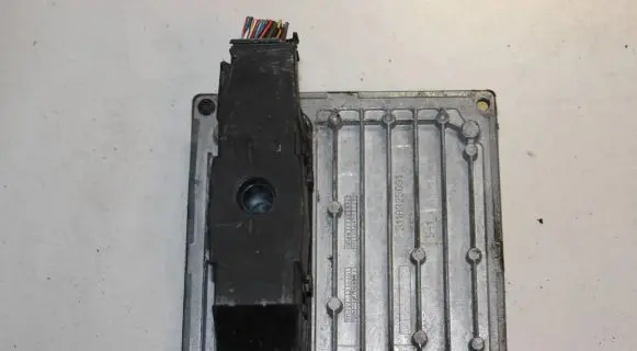 Ford Focus Engine control unit/module 7M5112A650AFD S118934202D