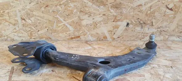 Volvo V40 Front lower control arm/wishbone AV613A262DA