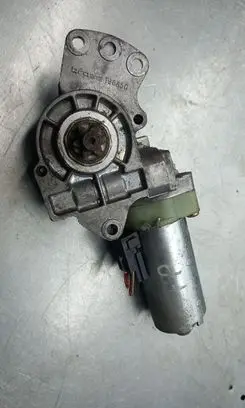 Volkswagen PASSAT B5.5 Seat adjustment motor 0130002527