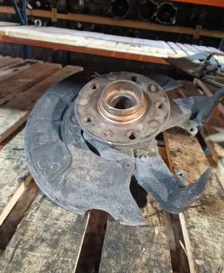 Volkswagen Caddy Front wheel hub
