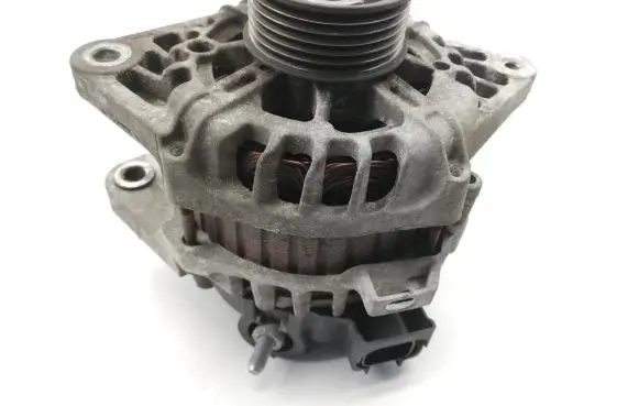 KIA Venga Generator/alternator 373002B101