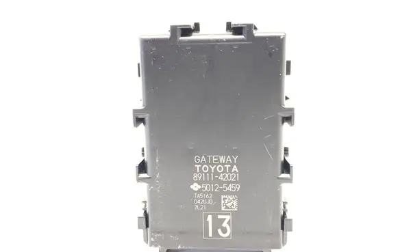 Infiniti Q70 Y51 Gateway control module 89111-42021