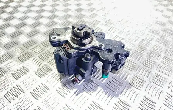 Ford Mondeo MK IV Fuel injection high pressure pump 9424A050A 0113646CDR 9687959180