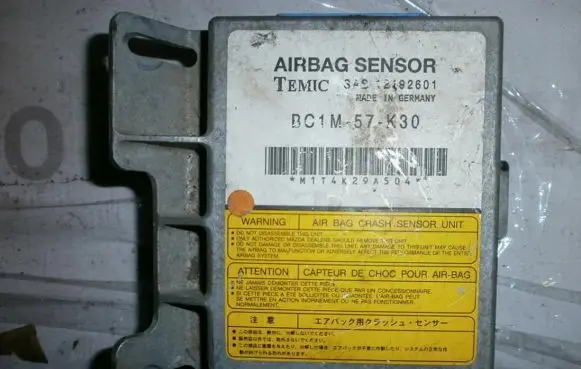 Mazda 323 F Airbag control unit/module BC1M57K30 12192601