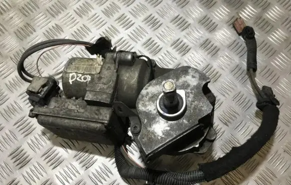 Peugeot 207 Power steering pump 6700001531b