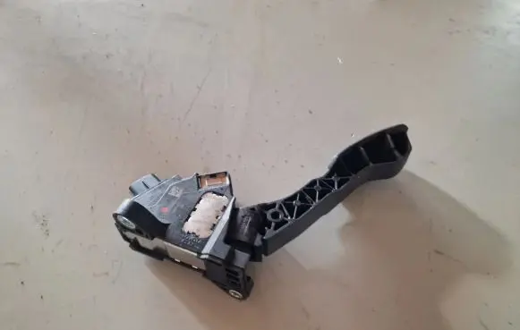 Toyota Verso Accelerator throttle pedal 7811002022