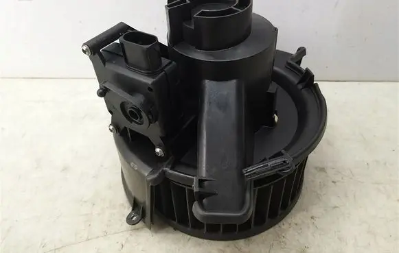 Opel Astra L Heater fan/blower 9000348