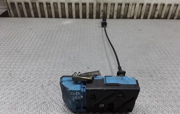 Volvo S80 Front door lock