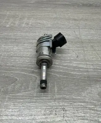 Toyota RAV 4 (XA50) Fuel injector 2325025010 05C3008460
