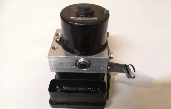 BMW 1 E81 E87 ABS Pump 3452678476401 J948D06T31 10096008393