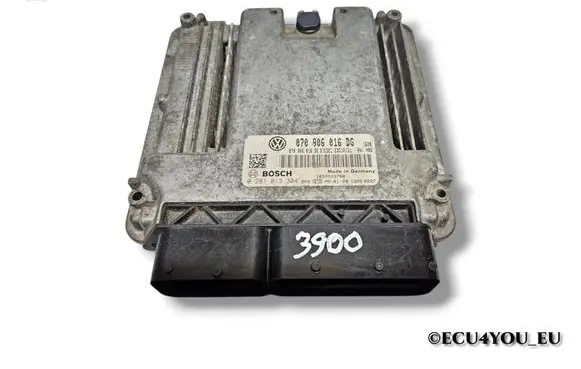 Volkswagen Touareg I Engine control unit/module 070906016DG 0281013304 070906016DE