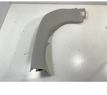 Nissan Leaf II (ZE1) Tailgate trim 909025sh0a