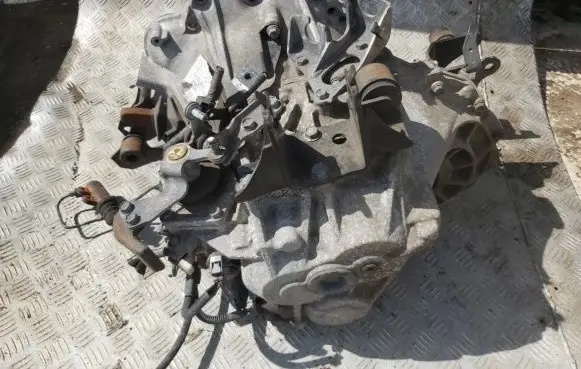 Toyota Avensis T270 Manual 5 speed gearbox