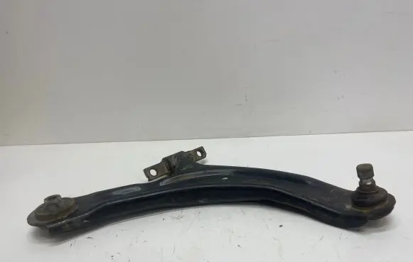 Nissan X-Trail T30 Front lower control arm/wishbone