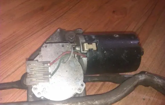 Peugeot 405 Wiper motor 9601335580
